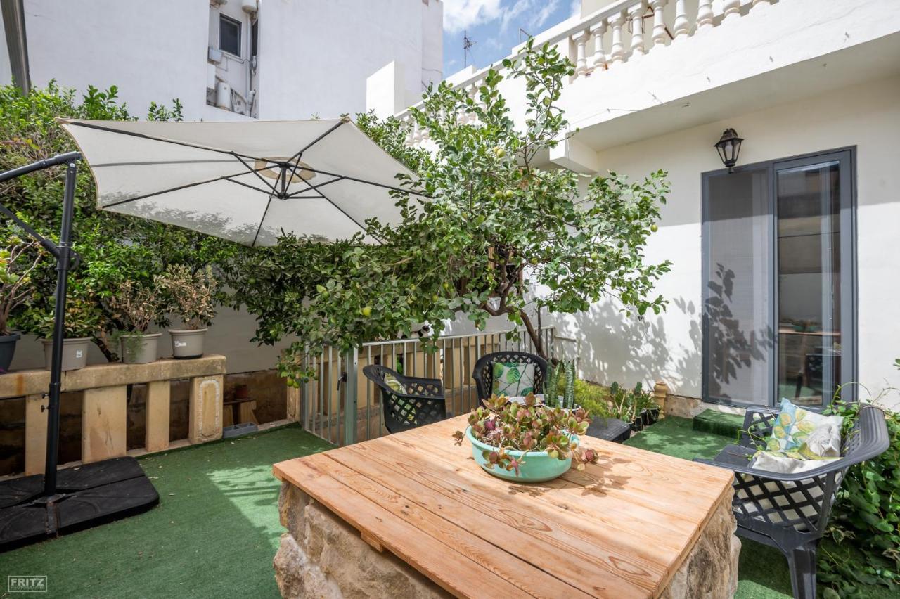 Close To Airport, Double Bedroom, Sofa-Bed, Private Bathroom For Adults And Children Aged 10 And Over Only Gudja Extérieur photo