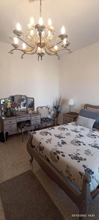 Close To Airport, Double Bedroom, Sofa-Bed, Private Bathroom For Adults And Children Aged 10 And Over Only Gudja Extérieur photo